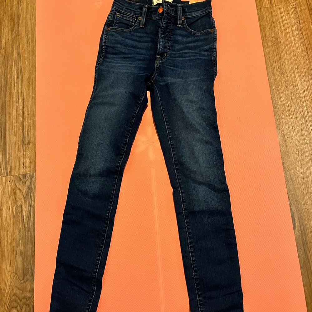 NEW Madewell Skinny Dark Blue Jeans, size 23, never worn, with tags